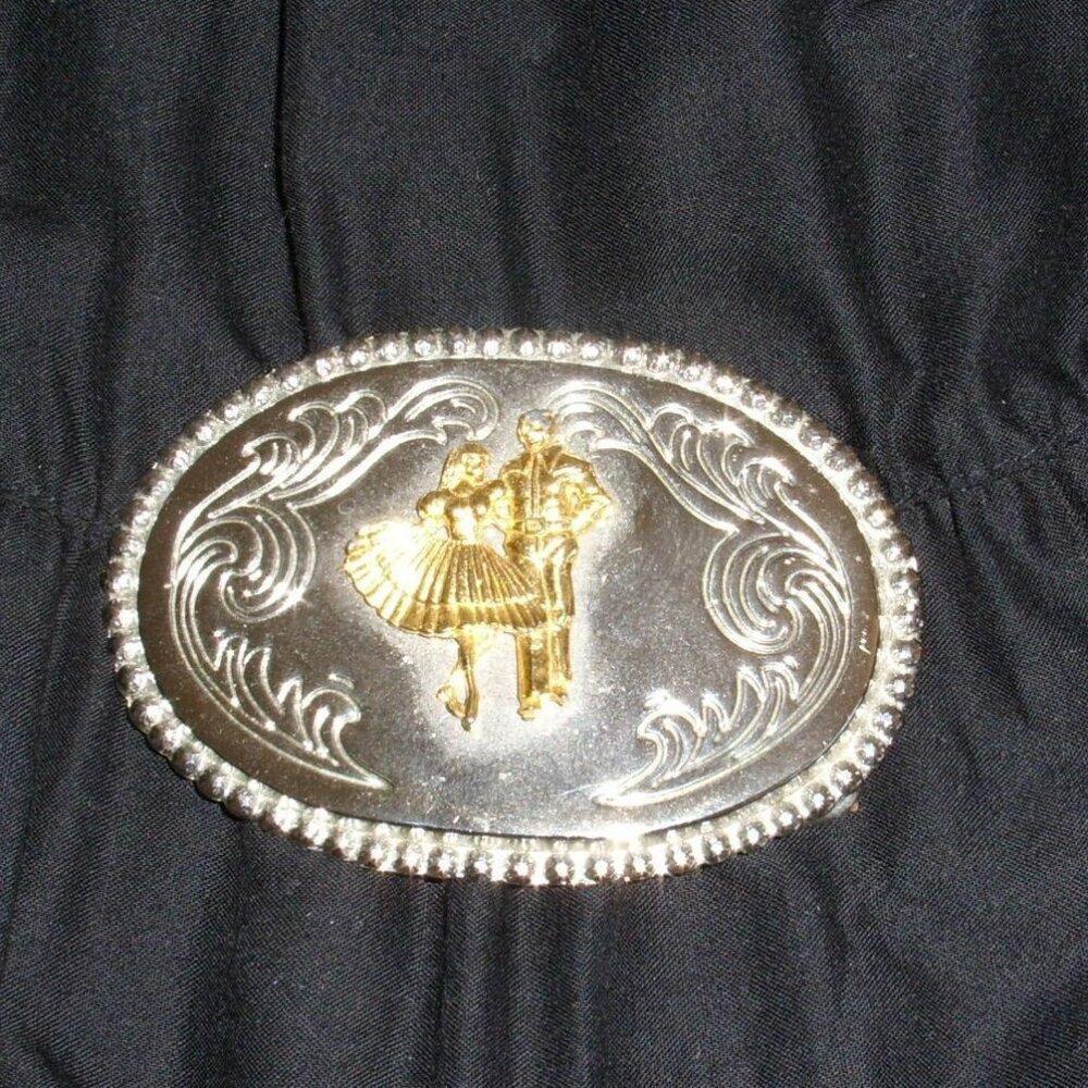 Square dance BUCKLE silver pebble-edged w/etched scrolls around gold 3D couple
